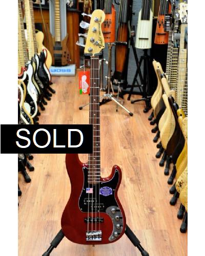 Fender American Deluxe Precision Wine Red